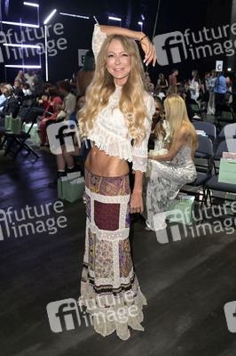 Marcel Ostertag Fashion Show auf der Berlin Fashion Week S/S 2024