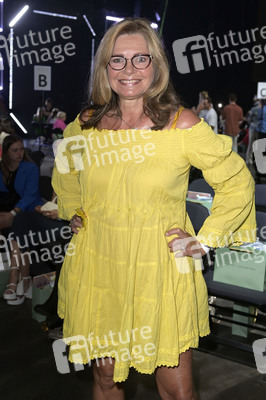 Marcel Ostertag Fashion Show auf der Berlin Fashion Week S/S 2024