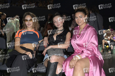 Marcel Ostertag Fashion Show auf der Berlin Fashion Week S/S 2024