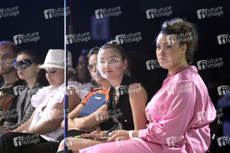 Marcel Ostertag Fashion Show auf der Berlin Fashion Week S/S 2024