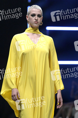 Marcel Ostertag Fashion Show auf der Berlin Fashion Week S/S 2024
