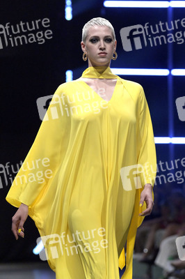 Marcel Ostertag Fashion Show auf der Berlin Fashion Week S/S 2024