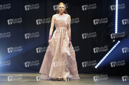 Marcel Ostertag Fashion Show auf der Berlin Fashion Week S/S 2024