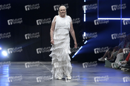 Marcel Ostertag Fashion Show auf der Berlin Fashion Week S/S 2024