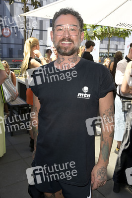 Rebekka Ruetz Fashion Show auf der Berlin Fashion Week S/S 2024