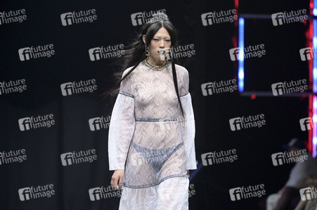 Rebekka Ruetz Fashion Show auf der Berlin Fashion Week S/S 2024
