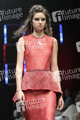 Rebekka Ruetz Fashion Show auf der Berlin Fashion Week S/S 2024