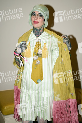 Anja Gockel Fashion Show 'Air' auf der Berlin Fashion Week Spring/Summer 2024 in Berlin