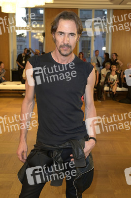 Namilia Fashion Show auf der Berlin Fashion Week S/S 2024