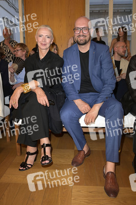 Namilia Fashion Show auf der Berlin Fashion Week S/S 2024