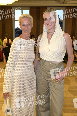Namilia Fashion Show auf der Berlin Fashion Week S/S 2024