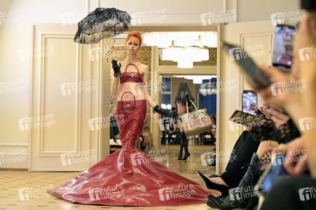 Namilia Fashion Show auf der Berlin Fashion Week S/S 2024