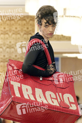 Namilia Fashion Show auf der Berlin Fashion Week S/S 2024