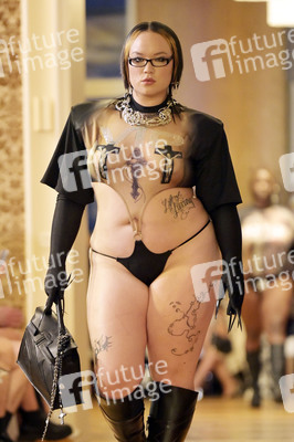 Namilia Fashion Show auf der Berlin Fashion Week S/S 2024