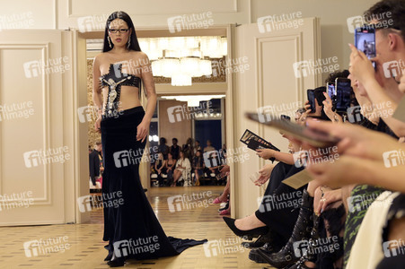 Namilia Fashion Show auf der Berlin Fashion Week S/S 2024