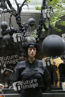 Esther Perbandt Fashion Show auf der Berlin Fashion Week S/S 2024