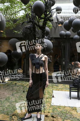 Esther Perbandt Fashion Show auf der Berlin Fashion Week S/S 2024