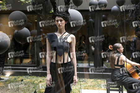 Esther Perbandt Fashion Show auf der Berlin Fashion Week S/S 2024