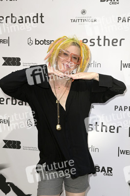Esther Perbandt Fashion Show auf der Berlin Fashion Week S/S 2024