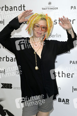 Esther Perbandt Fashion Show auf der Berlin Fashion Week S/S 2024