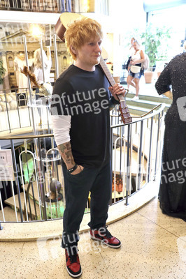 Präsentation der Wachsfigur von Ed Sheeran in Hamburg