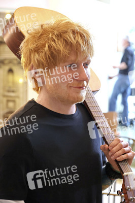 Präsentation der Wachsfigur von Ed Sheeran in Hamburg