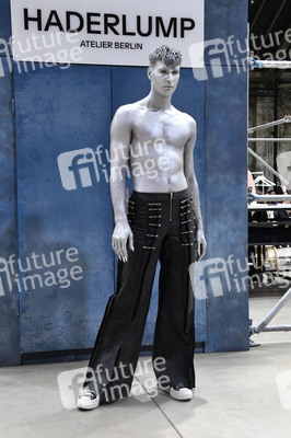 Haderlump Fashion Show auf der Berlin Fashion Week S/S 2024