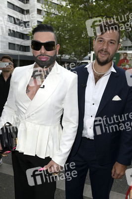 Jasmin Erbas Fashion Show auf der Berlin Fashion Week S/S 2024