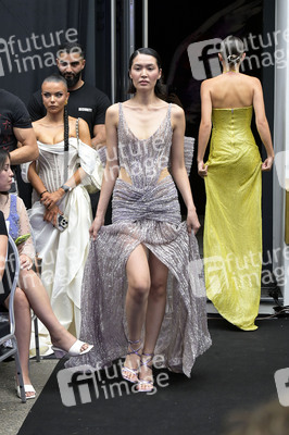 Jasmin Erbas Fashion Show auf der Berlin Fashion Week S/S 2024