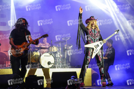 Konzert von Tokio Hotel beim Christopher Street Day in Berlin