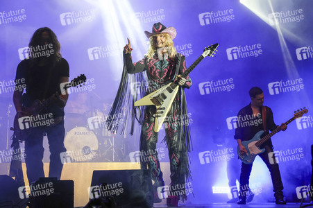 Konzert von Tokio Hotel beim Christopher Street Day in Berlin