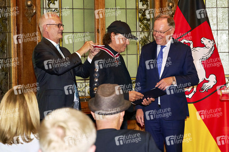 Großes Verdienstkreuz für die Scorpions in Hannover