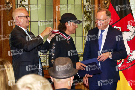 Großes Verdienstkreuz für die Scorpions in Hannover