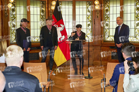 Großes Verdienstkreuz für die Scorpions in Hannover