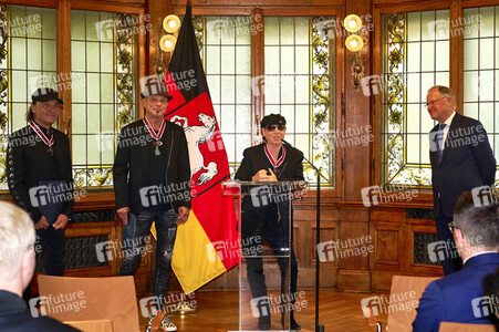Großes Verdienstkreuz für die Scorpions in Hannover