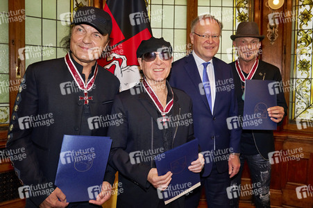 Großes Verdienstkreuz für die Scorpions in Hannover