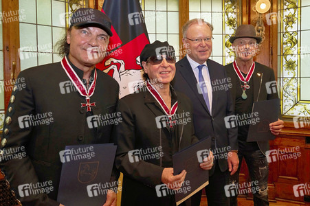 Großes Verdienstkreuz für die Scorpions in Hannover