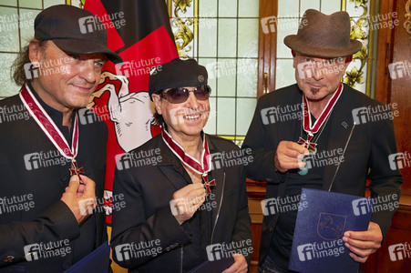 Großes Verdienstkreuz für die Scorpions in Hannover