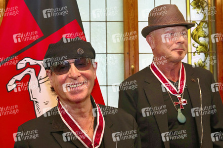 Großes Verdienstkreuz für die Scorpions in Hannover