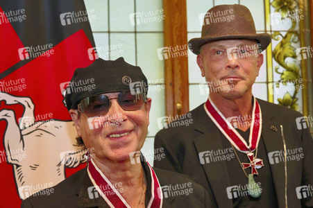 Großes Verdienstkreuz für die Scorpions in Hannover