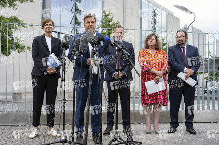 Pressestatement zum Kabinettsbeschluss zur Nationalen Wasserstoffstrategie in Berlin