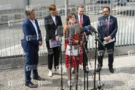 Pressestatement zum Kabinettsbeschluss zur Nationalen Wasserstoffstrategie in Berlin