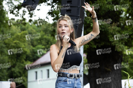 Konzert von Sonia Liebing in Kreba-Neudorf