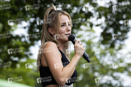 Konzert von Sonia Liebing in Kreba-Neudorf