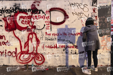 Graffiti-Krieg wegen China-Slogans in London