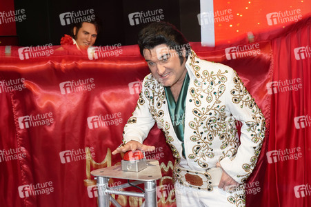 Präsentation der restaurierten Wachsfigur von Elvis Presley in Berlin