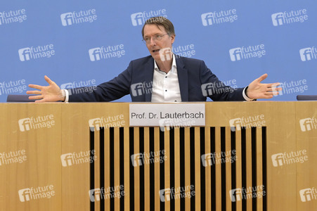 Bundespressekonferenz Cannabis-Gesetz I in Berlin