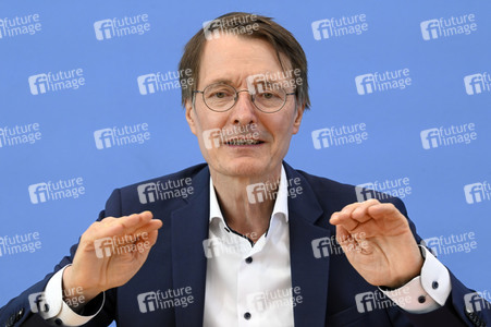Bundespressekonferenz Cannabis-Gesetz I in Berlin