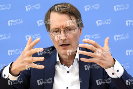 Bundespressekonferenz Cannabis-Gesetz I in Berlin