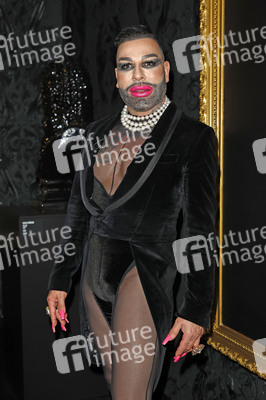 Vernissage 'Beyond Fame - Die Kunst der Stars' in Düsseldorf